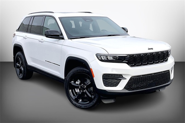2025 Jeep Grand Cherokee Altitude's photo