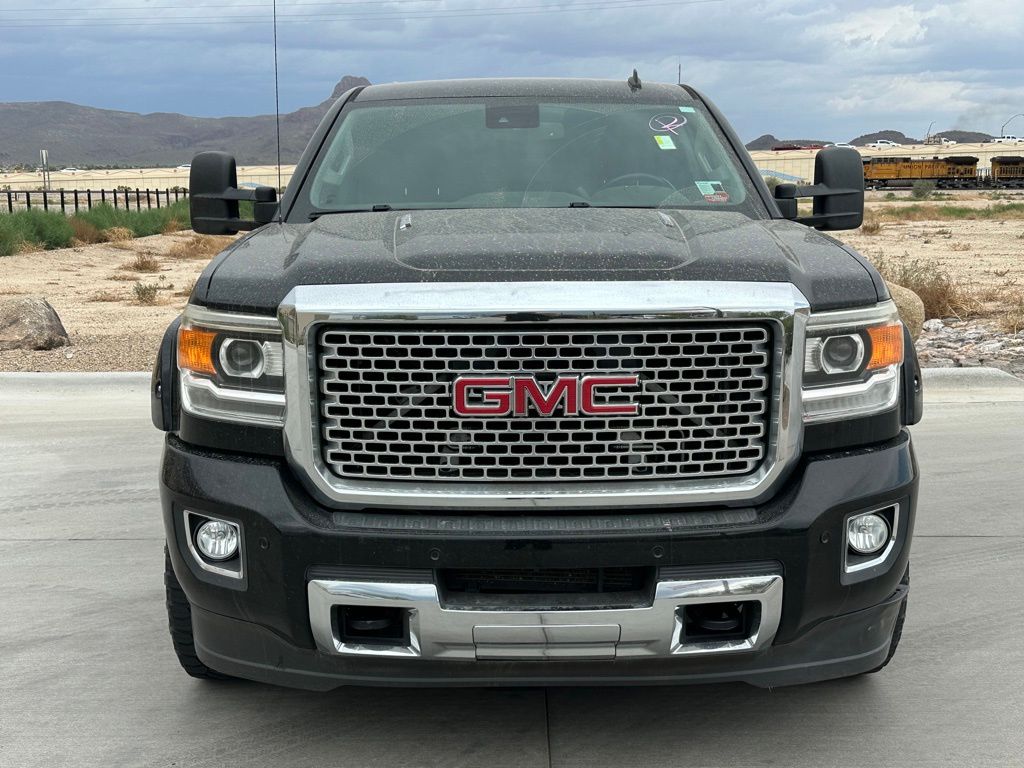 2015 Gmc Sierra Denali photo 2