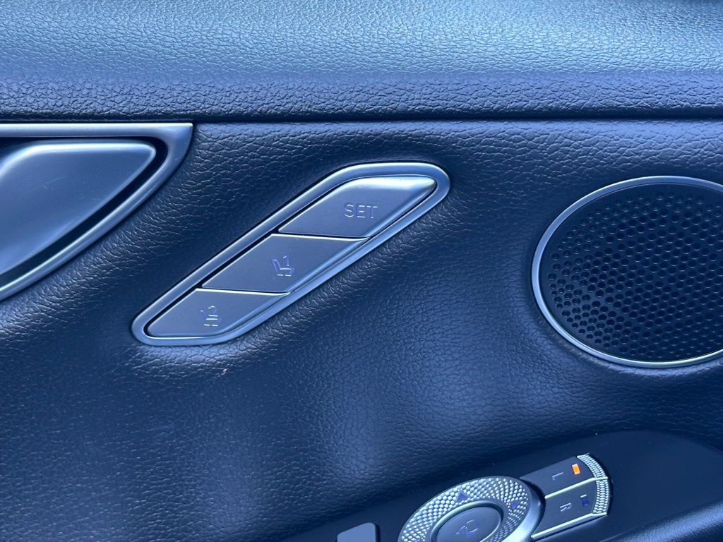 2024 Genesis G80 2.5T photo 18