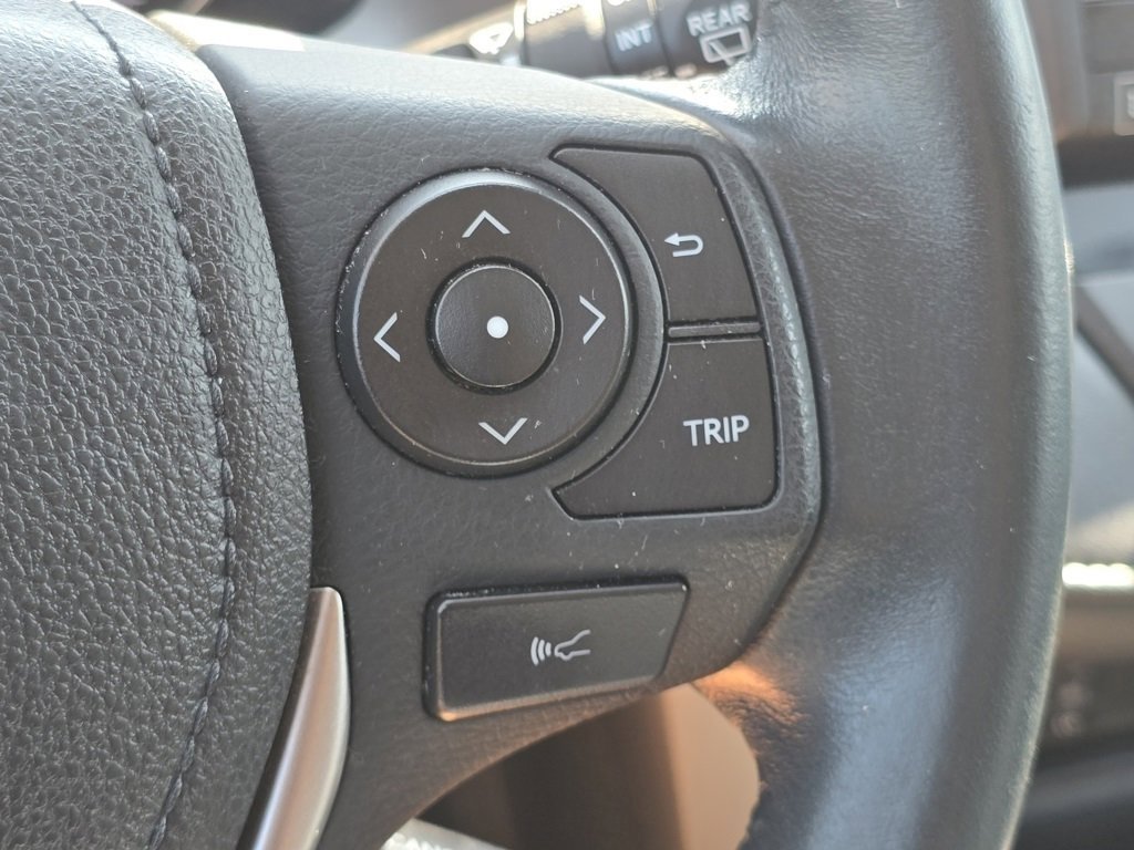 2017 Toyota RAV4 Limited photo 14