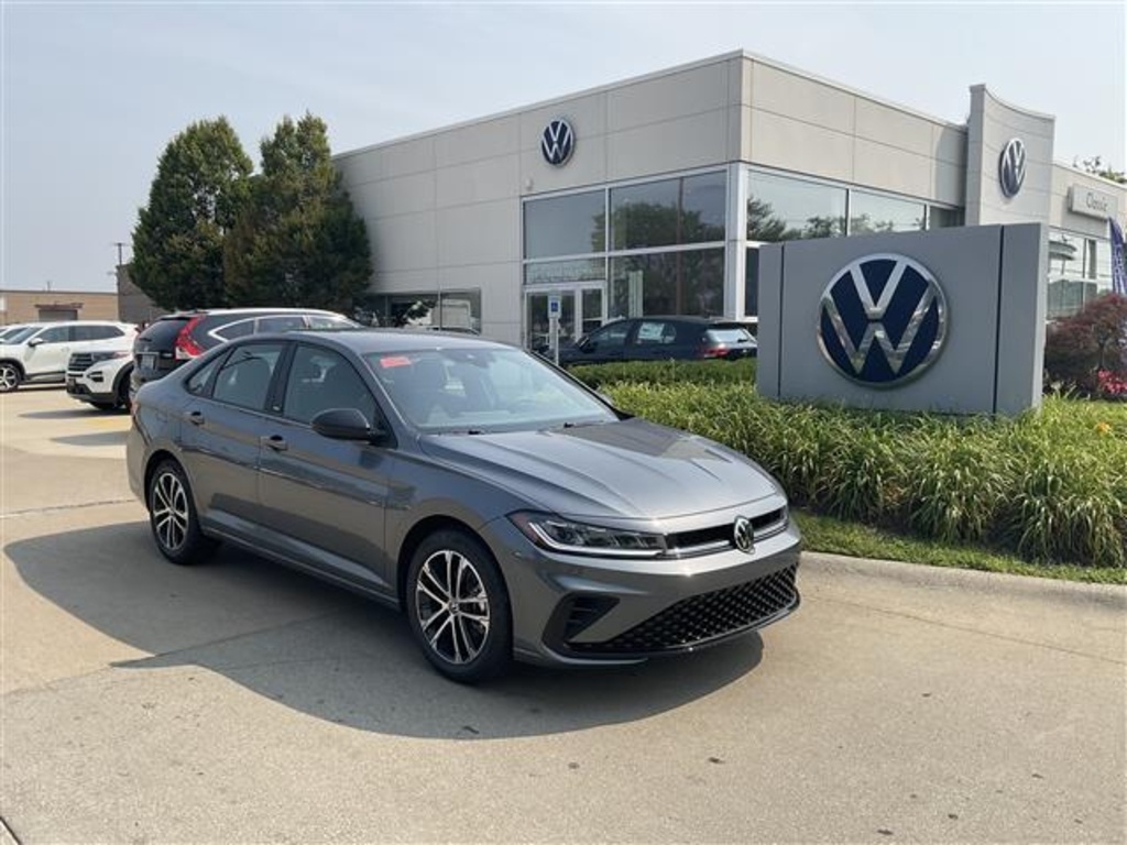 2025 Volkswagen Jetta Sport's photo