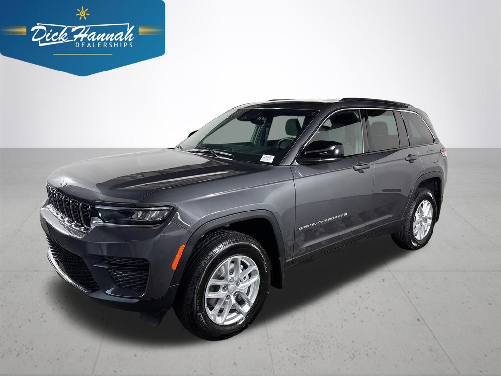 2025 Jeep Grand Cherokee Laredo's photo