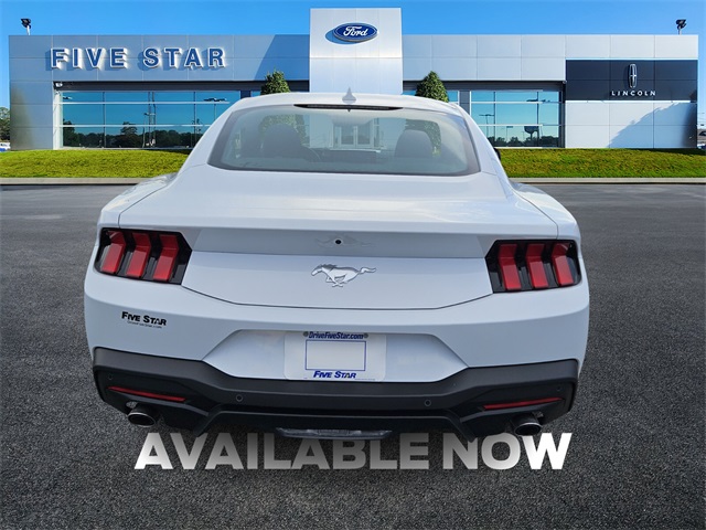 2025 Ford Mustang EcoBoost photo 6
