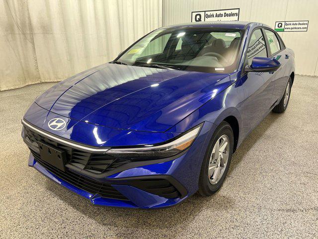 2025 Hyundai Elantra SE photo 3