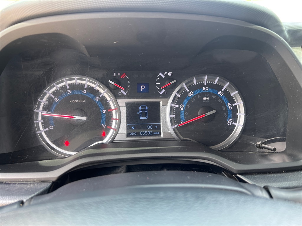 2019 Toyota 4Runner SR5 photo 17