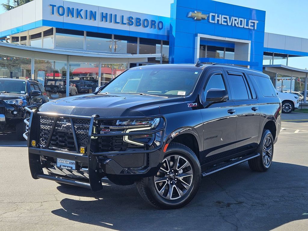 2022 Chevrolet Suburban Z71 photo 2