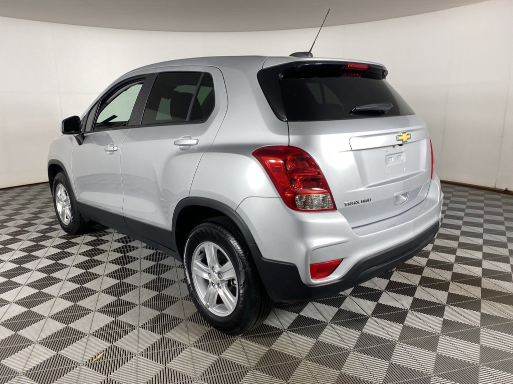 2022 Chevrolet Trax LS photo 5