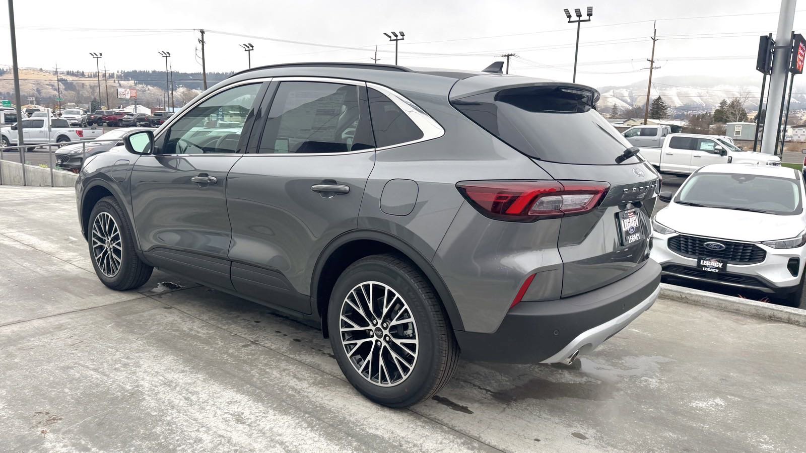 2025 Ford Escape Plug-In Hybrid photo 5