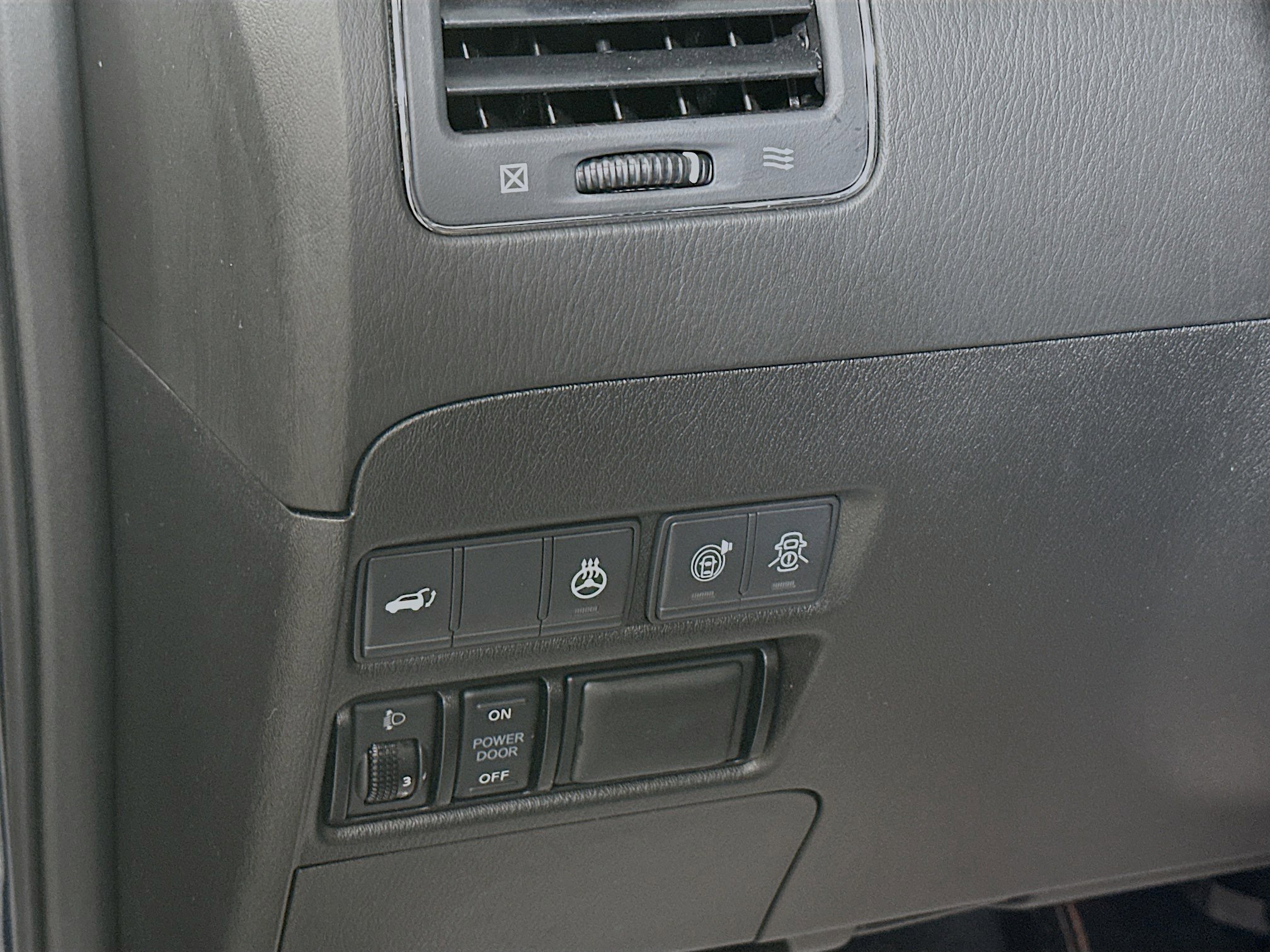 2019 Nissan Armada Platinum photo 10