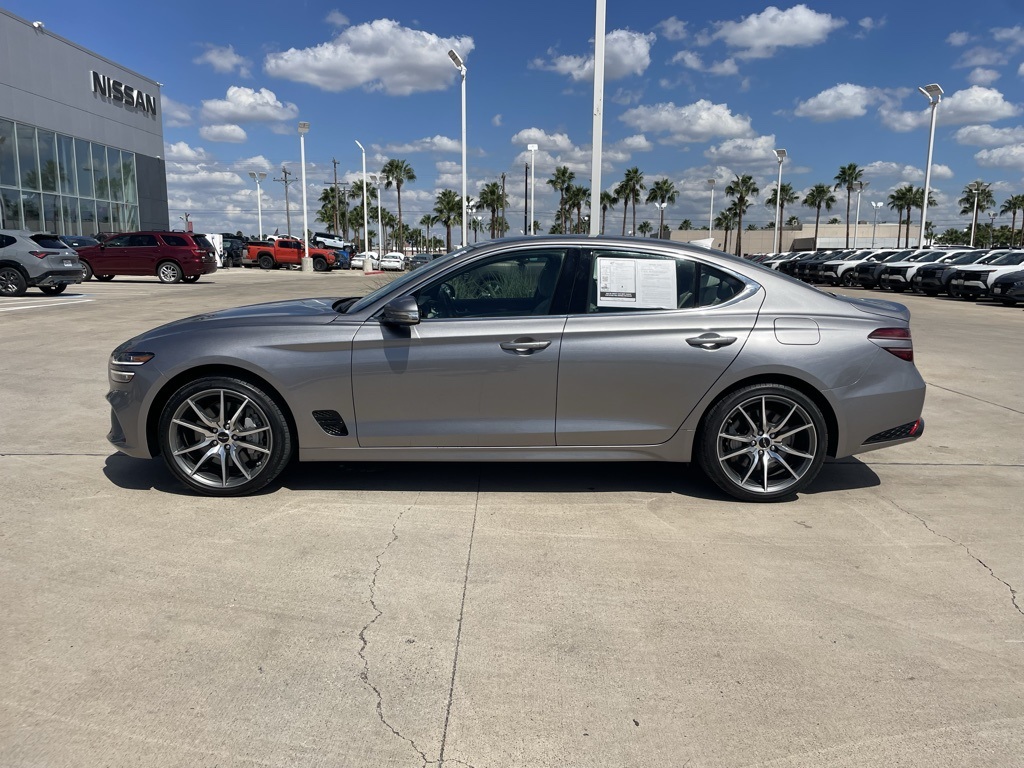 2024 Genesis G70 2.5T photo 2