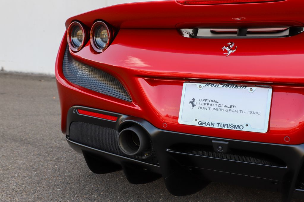 2021 Ferrari F8 Spider photo 34