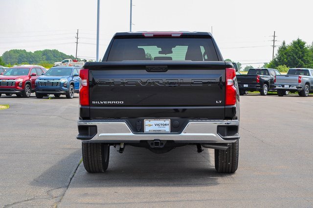 2025 Chevrolet Silverado 1500 LT photo 4