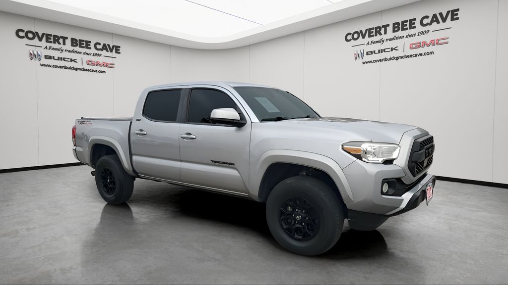 2021 Toyota Tacoma SR5's photo