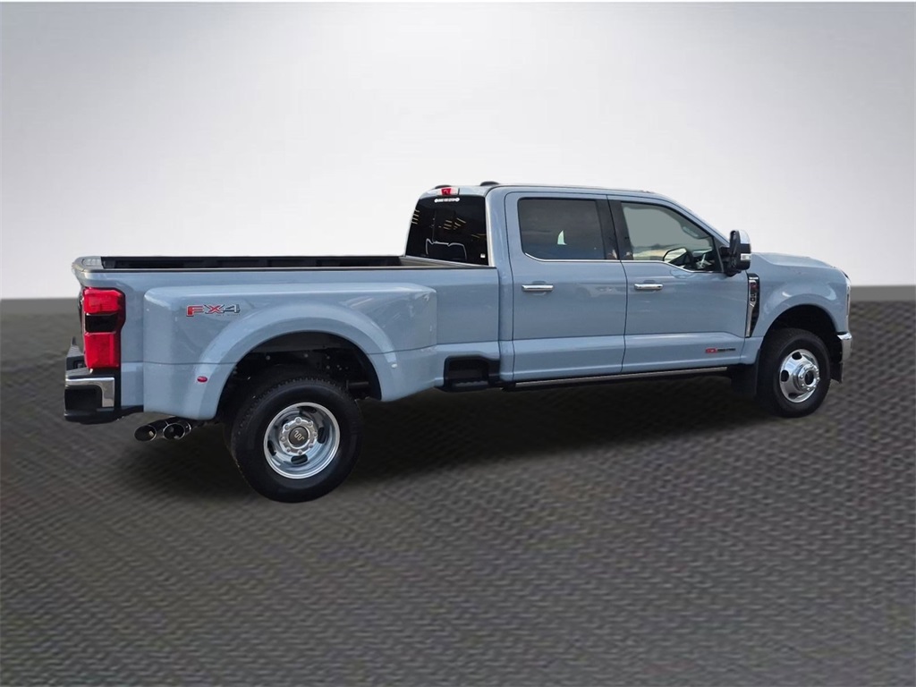 2026 Ford F-350 King Ranch photo 4