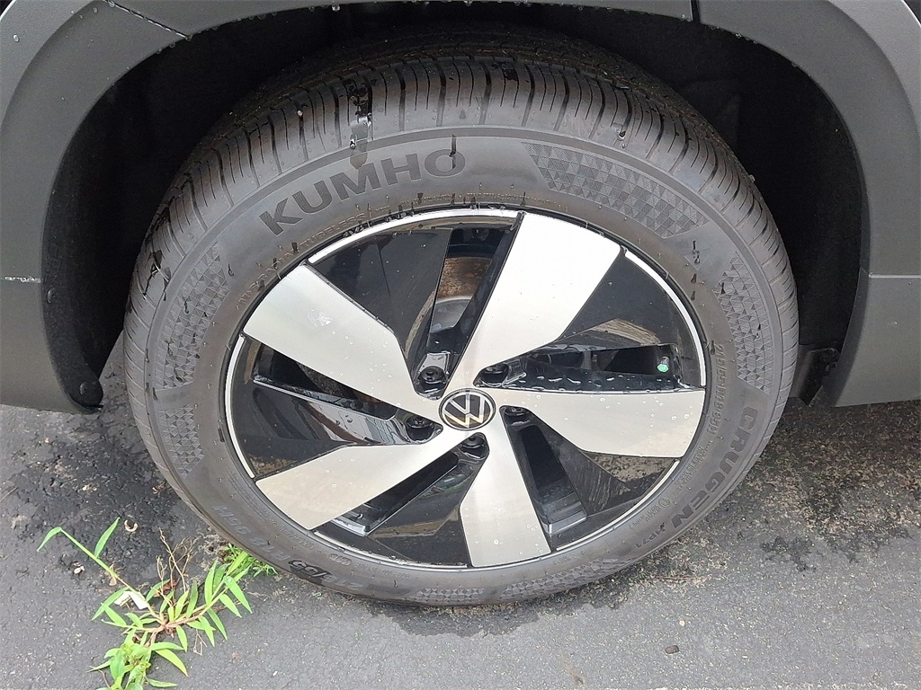 2025 Volkswagen Taos S photo 5