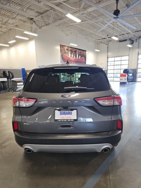 2022 Ford Escape SEL photo 2
