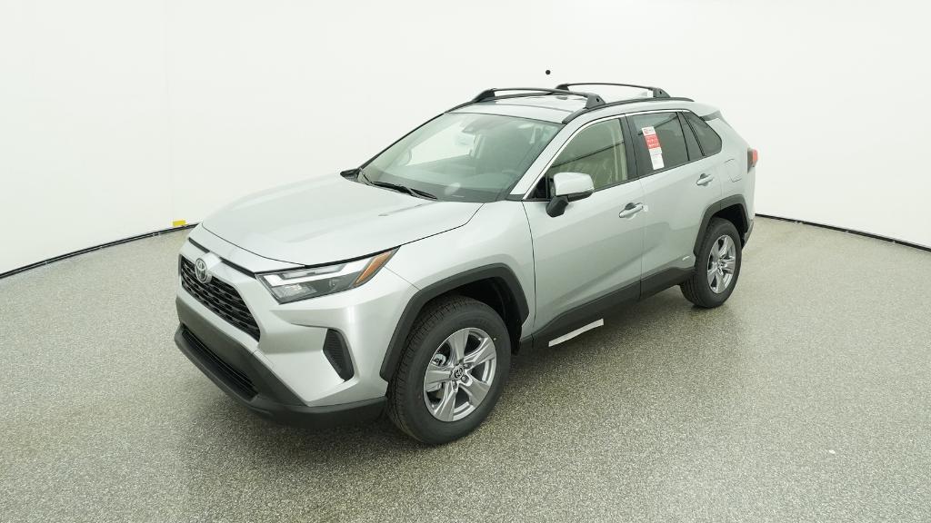 2025 Toyota RAV4 XLE's photo