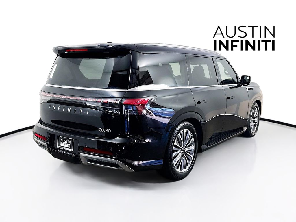 2025 Infiniti QX80 Luxe photo 7