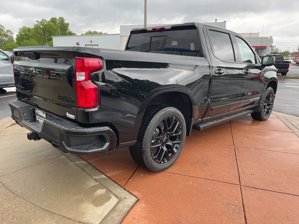 2025 Chevrolet Silverado 1500 High Country photo 13
