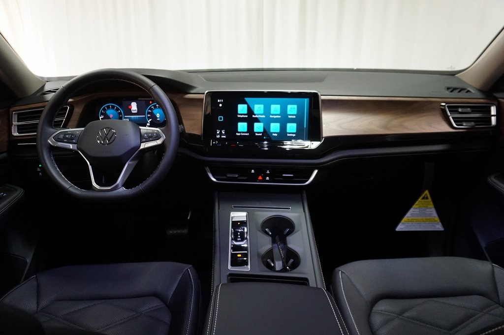 2026 Volkswagen Atlas SE photo 14