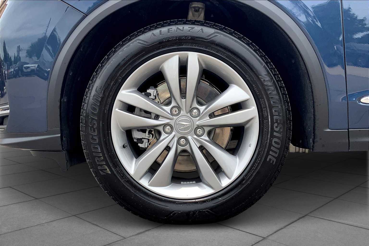 2025 Acura MDX SH-AWD photo 10
