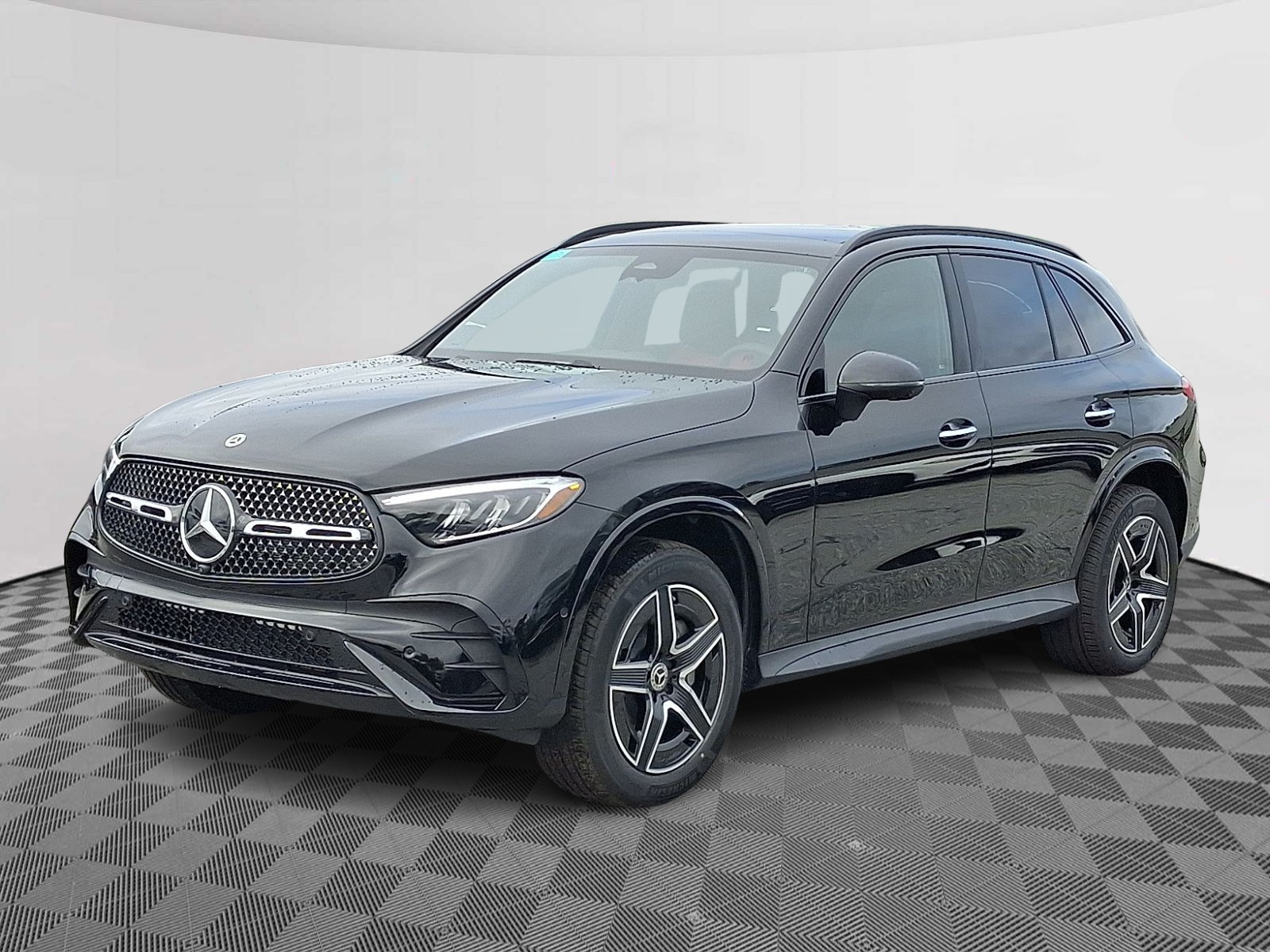2026 Mercedes Benz GLC 300 4MATIC photo 3