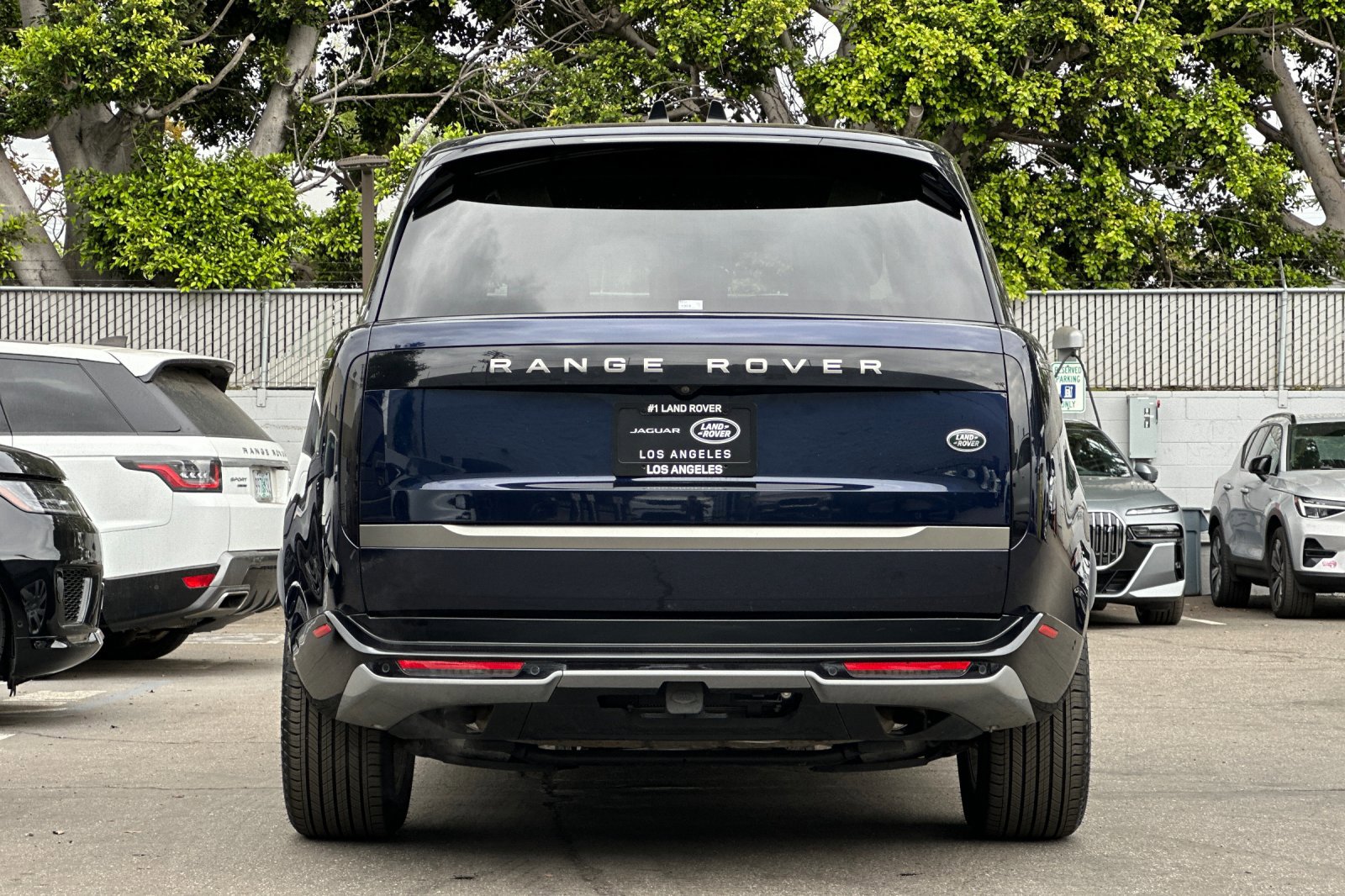 2023 Land Rover Range Rover SE photo 10