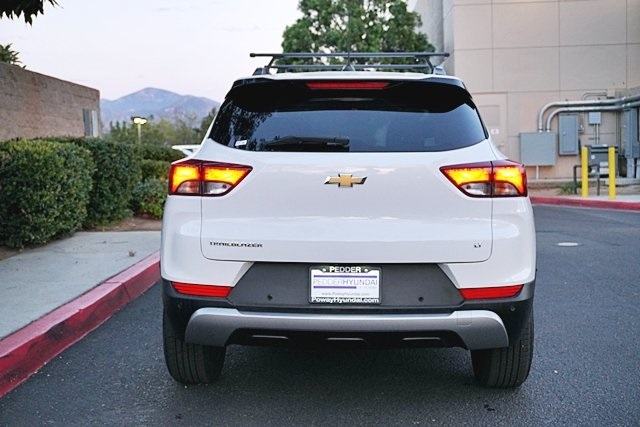 Used 2022 White Chevrolet LT image 8