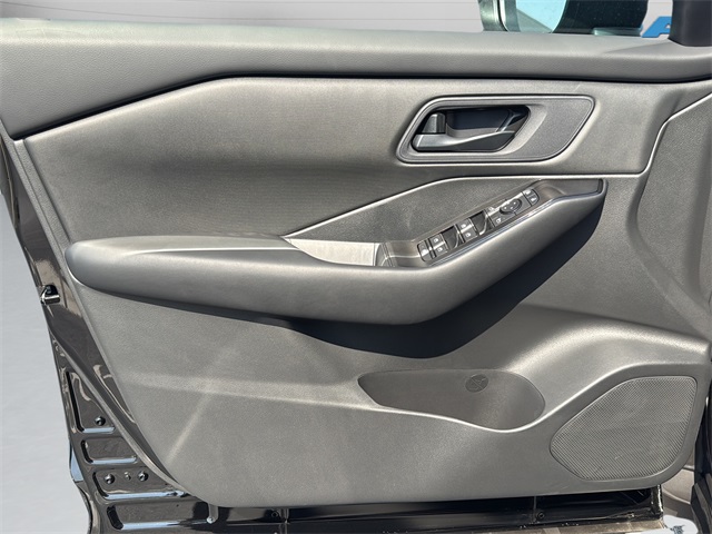 2026 Nissan Rogue S photo 16