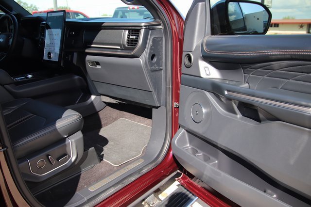 2023 Ford Expedition Platinum photo 19