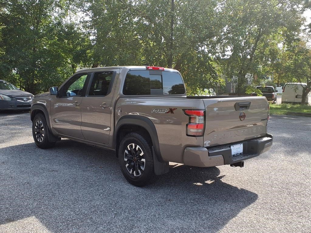 2024 Nissan Frontier PRO-X Crew Cab photo 3
