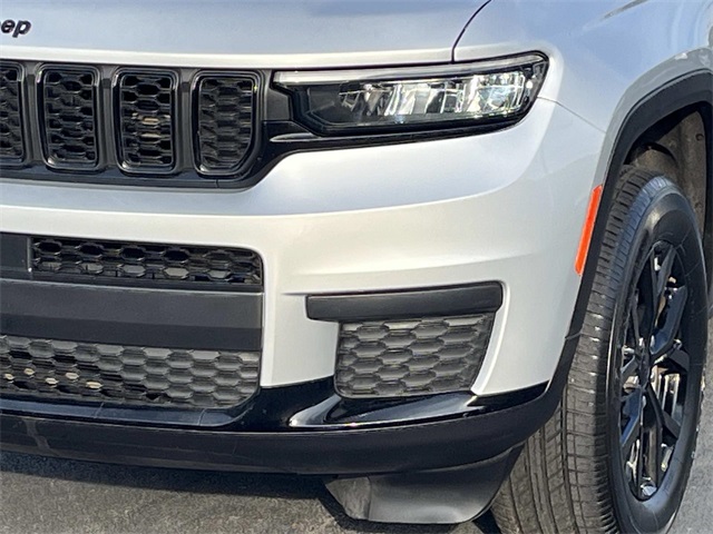 2024 Jeep Grand Cherokee Altitude photo 9