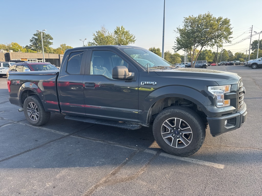 2017 Ford F-150 XL photo 9