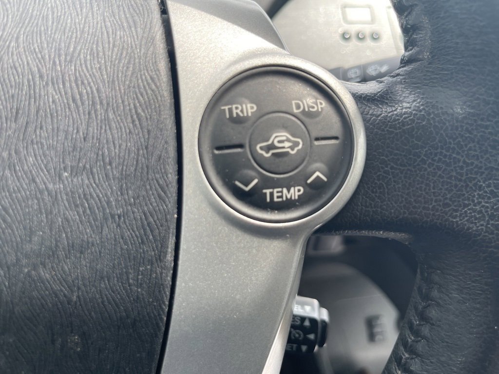 2011 Toyota Prius V photo 18