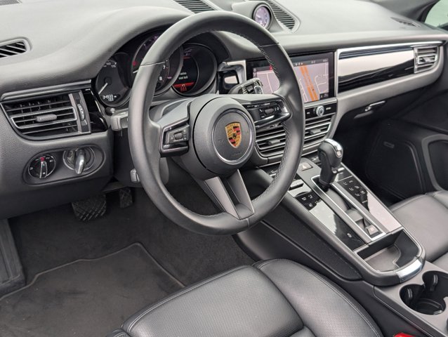 2022 Porsche Macan photo 4