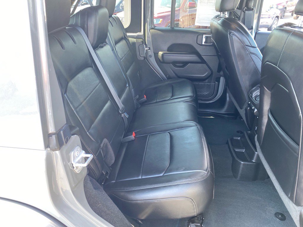 2023 Jeep Wrangler Sahara Altitude photo 22