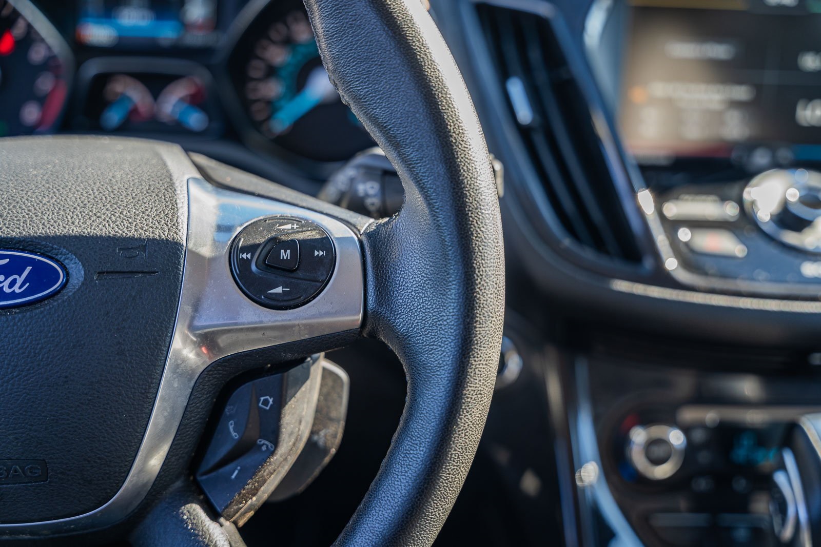2014 Ford Escape Titanium photo 28