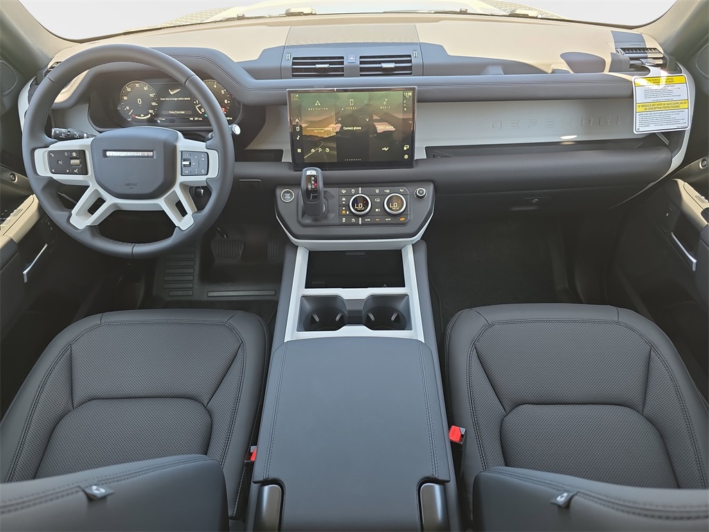 2025 Land Rover Defender 130 S photo 9