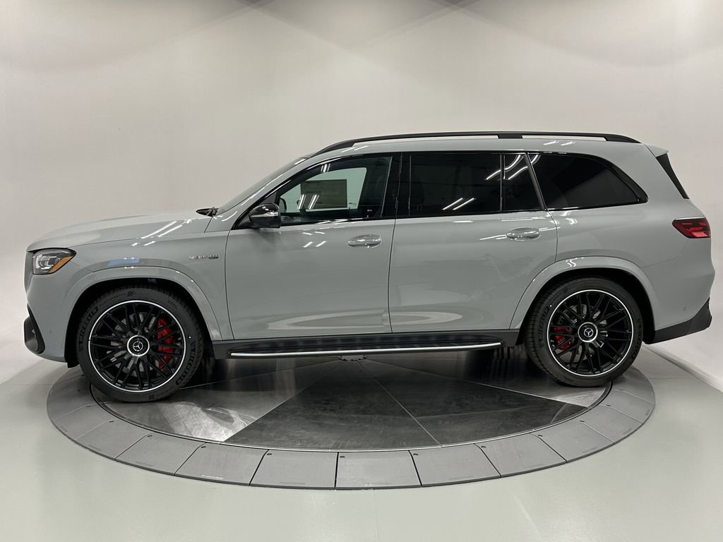 2026 Mercedes Benz GLS AMG 63 4MATIC photo 3