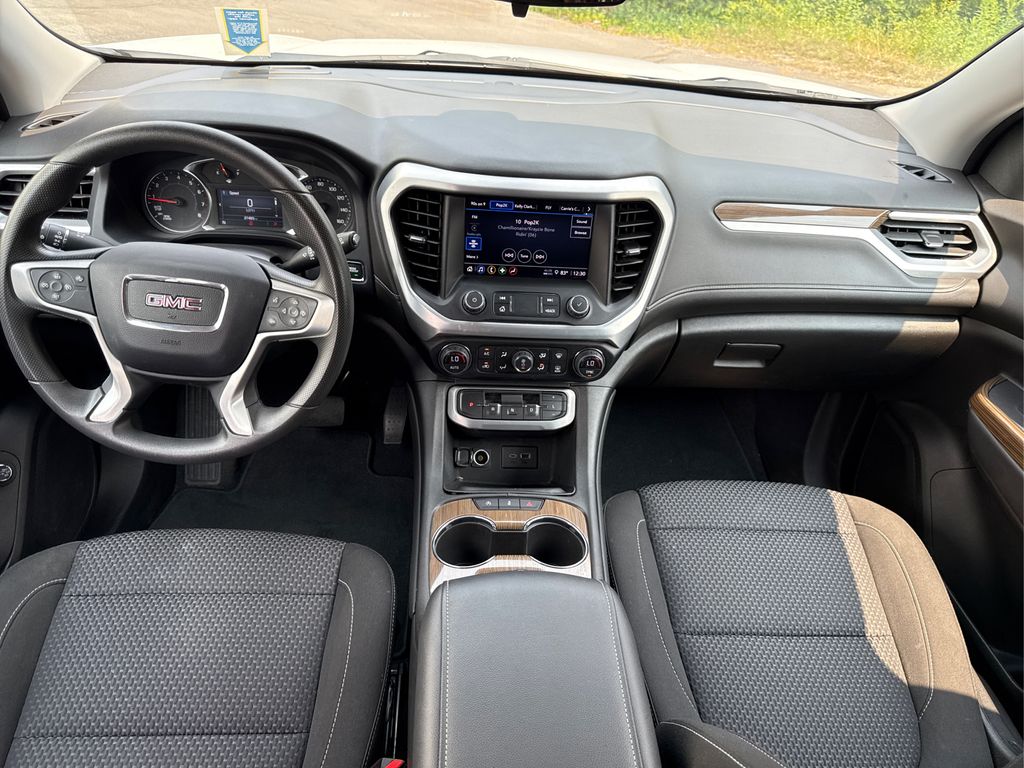 2023 Gmc Acadia SLE photo 20