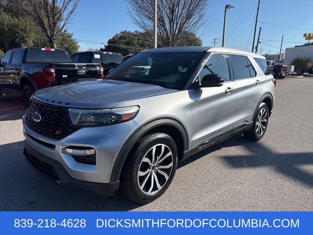 2021 Ford Explorer ST's photo