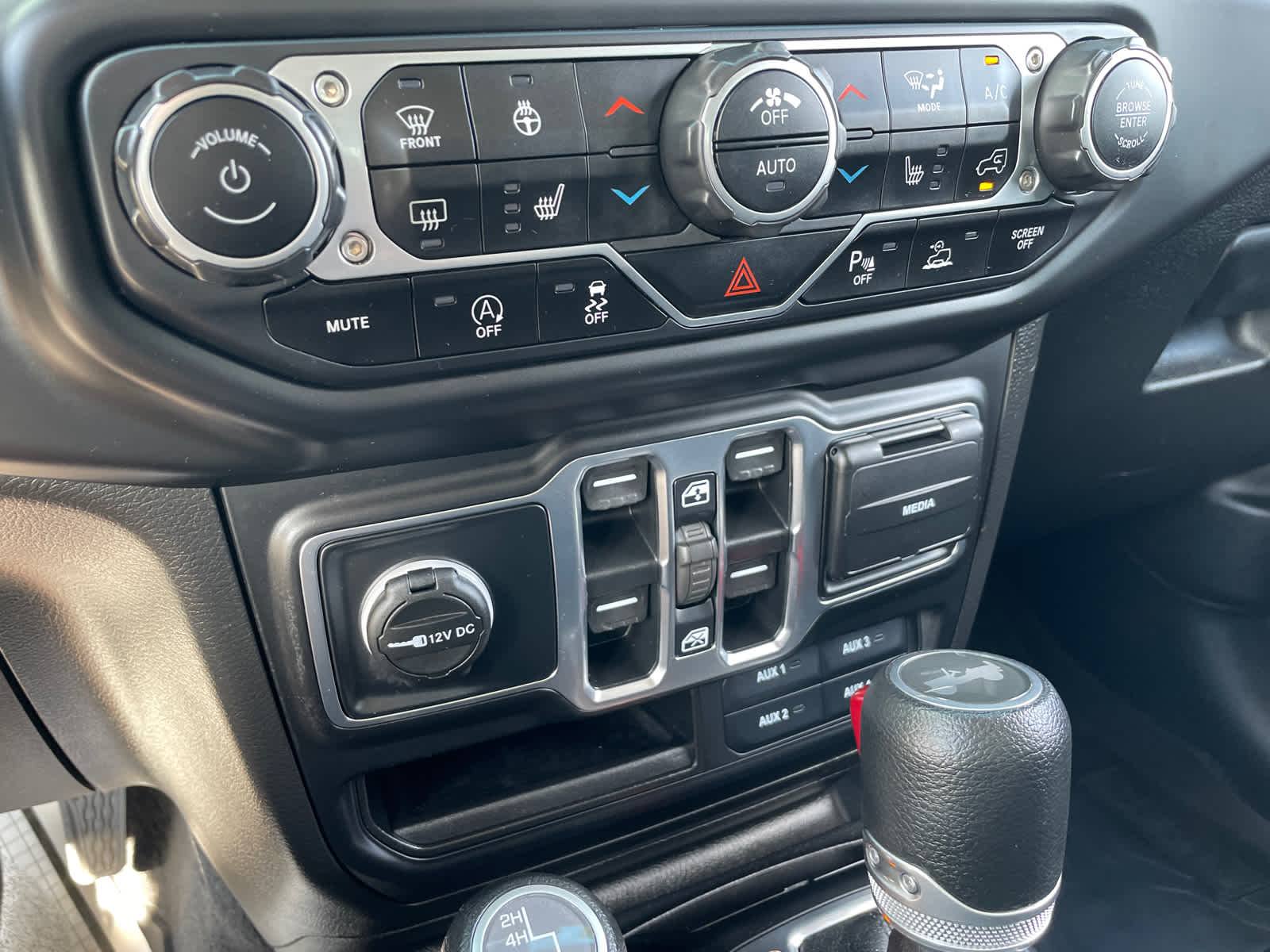 2021 Jeep Wrangler Unlimited Willys photo 26