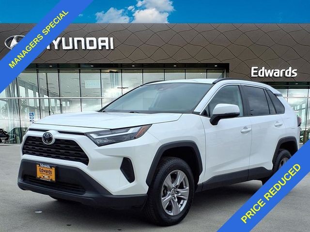 PRE-OWNED 2022 TOYOTA RAV4 XLE
