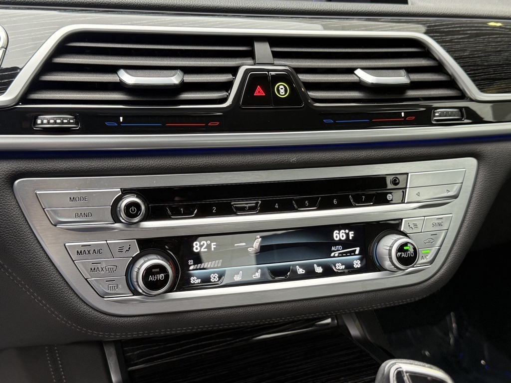 Used 2022 Black BMW 740i image 28