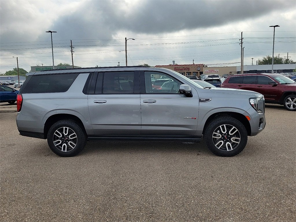 2023 Gmc Yukon XL AT4 photo 12