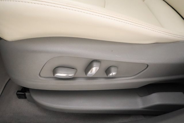 2025 Cadillac XT6 Premium Luxury photo 9