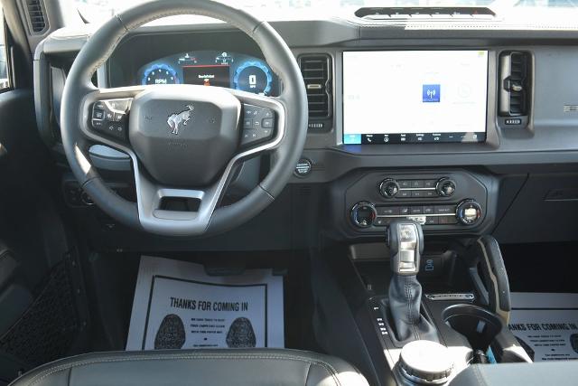 2025 Ford Bronco Badlands photo 2