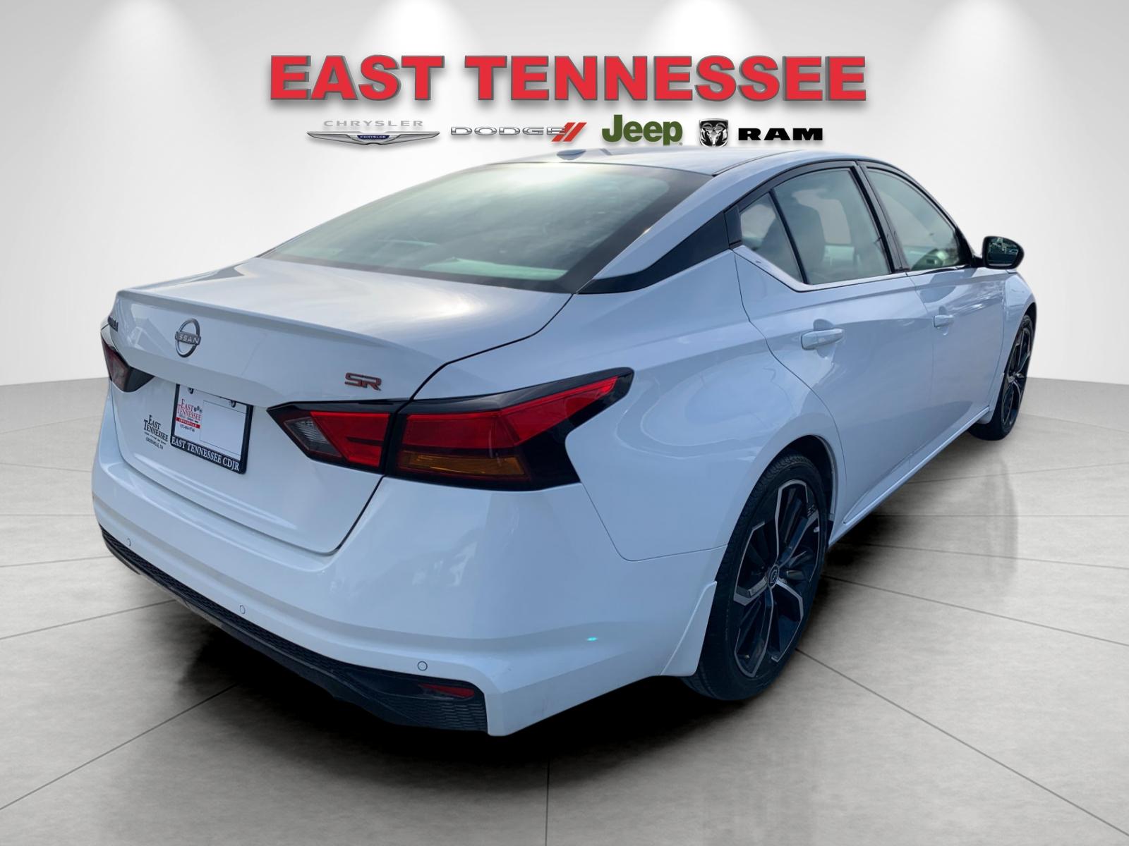 2024 Nissan Altima 2.5 SR photo 3