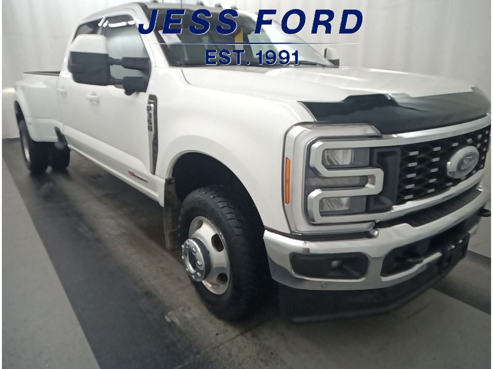 2023 Ford F-350 Lariat photo 4