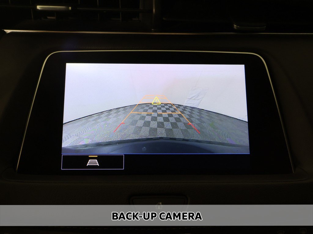 2022 Cadillac XT4 Premium Luxury photo 3